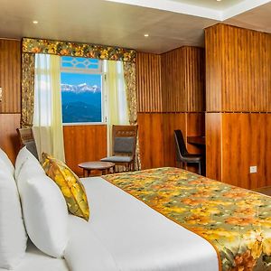 Deluxe Partial View Room